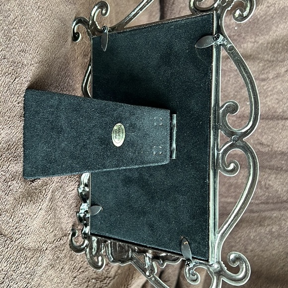 Picture frames - Picture 3 of 3